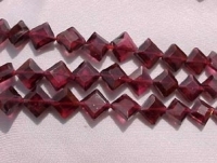 Red Garnet Faceted Diamonds, 5mm square