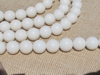 White Agate Polished Rounds, 12mm