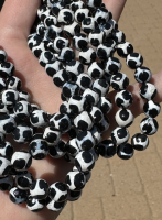 Black & White Tibetan DZI Agate Faceted Round, 8mm