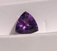 Amethyst Trillion Cut AAA Grade, 11x11mm