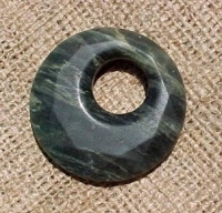 Green Lined Quartz Faceted Go-Go Donut, 44mm