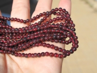 Red Garnet Rounds, 3.5- 4mm round