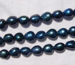 Lovely Navy, 9-10mm baroque