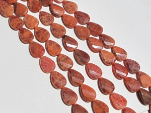 detail_1946_gemstone_bead911.jpg