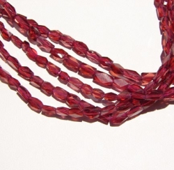 detail_3283_garnet_bead02.jpg