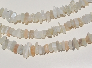 Cream/Peach Moonstone Tumbled Heshi Pebbles 12-14mm