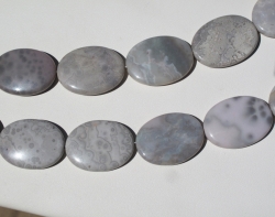 detail_5465_gemstone_bead575.jpg