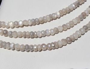 detail_5756_gemstone_bead903b.jpg