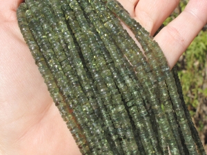detail_731_gemstone_bead1009.jpg