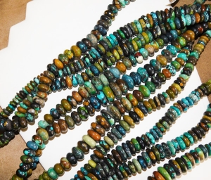 detail_7410_gemstone_bead838.jpg