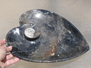Fossil Stone Heart Dish, Black X-Large