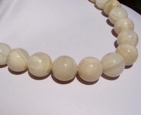 Ivory Moonstone Rounds, A Grade, 16mm