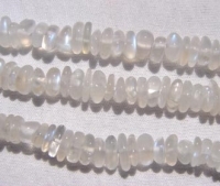 Rainbow Moonstone Tumbled Chips, 7-8mm