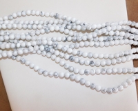 Carrera Marble Howlite Polished Rounds, 4mm