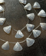 White Pearl Ginko Leaf String, 32-38mm